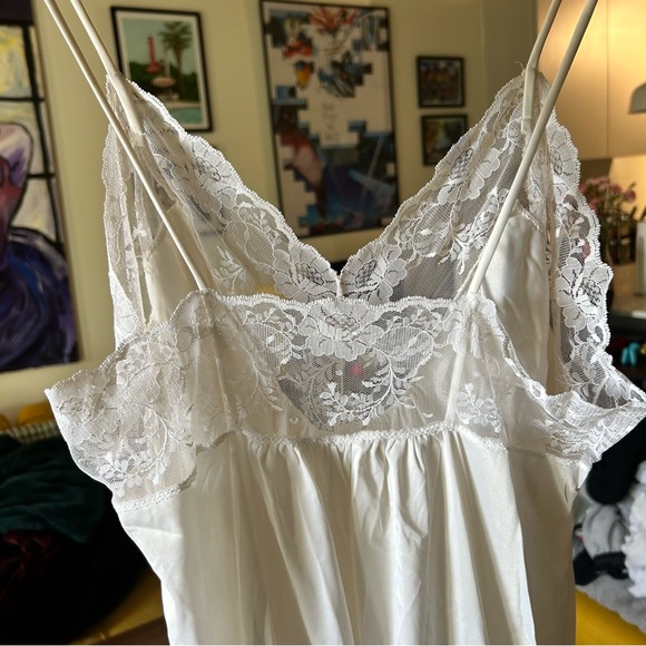 Vintage Nightgown - Picture 3 of 4
